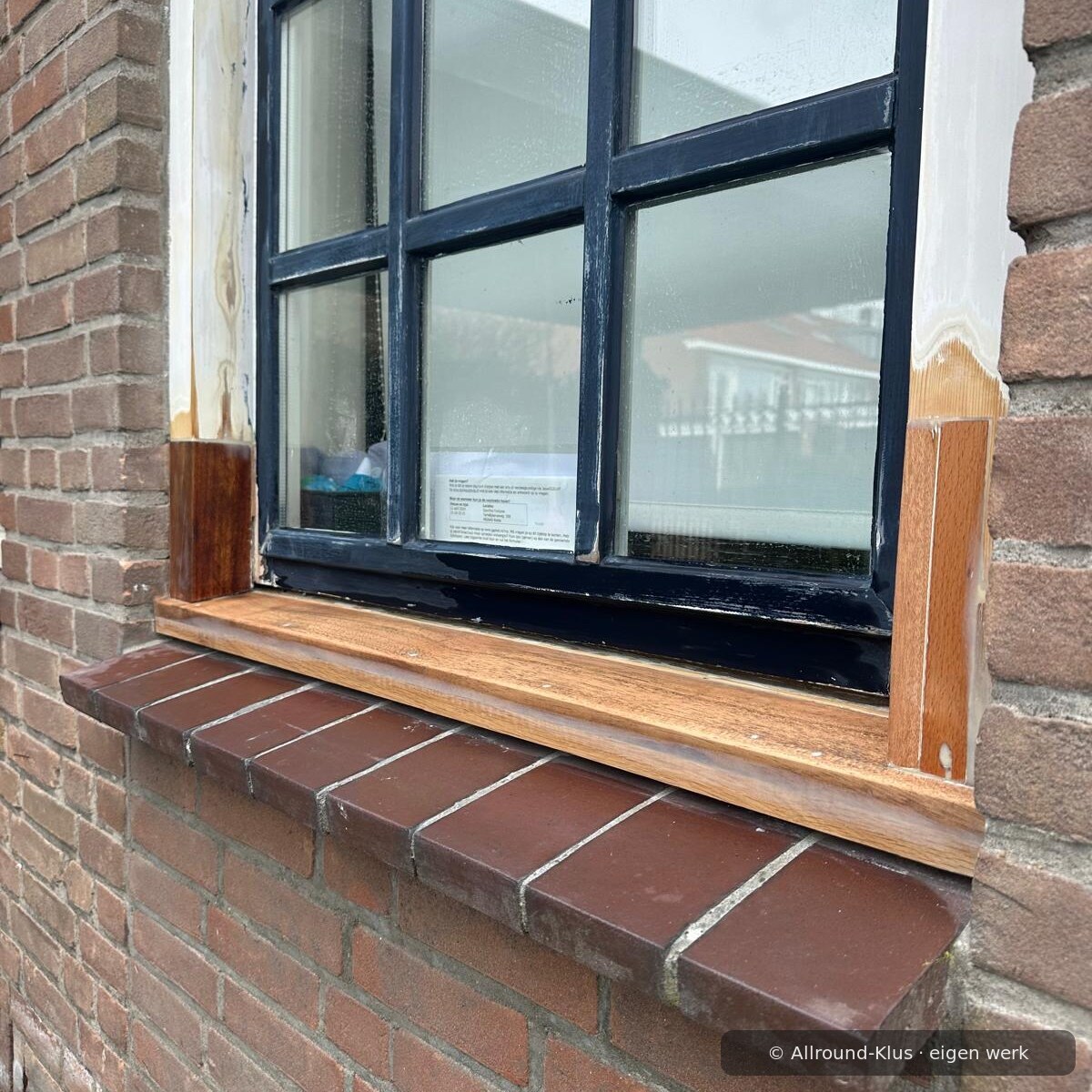 Onderdorpel en kozijnstijlen opnieuw opgebouwd